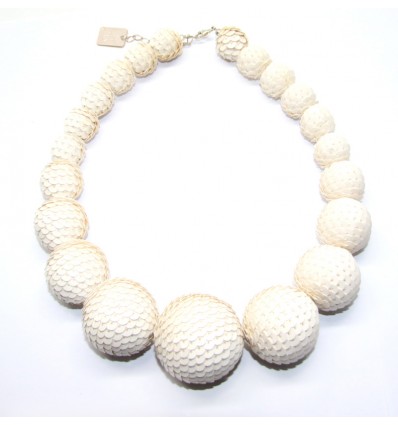 PAILLETTES NECKLACE IN CREAM
